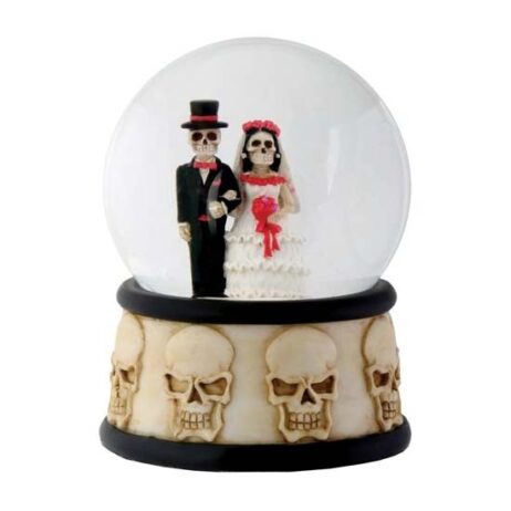 34869 DOD couple water globe