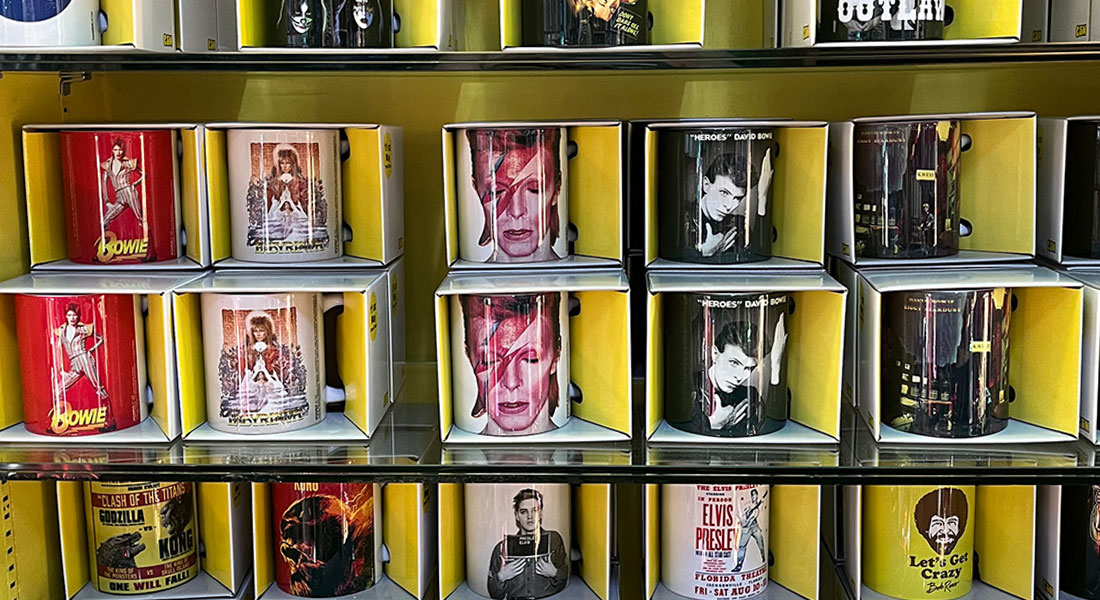 mugs at Wacko