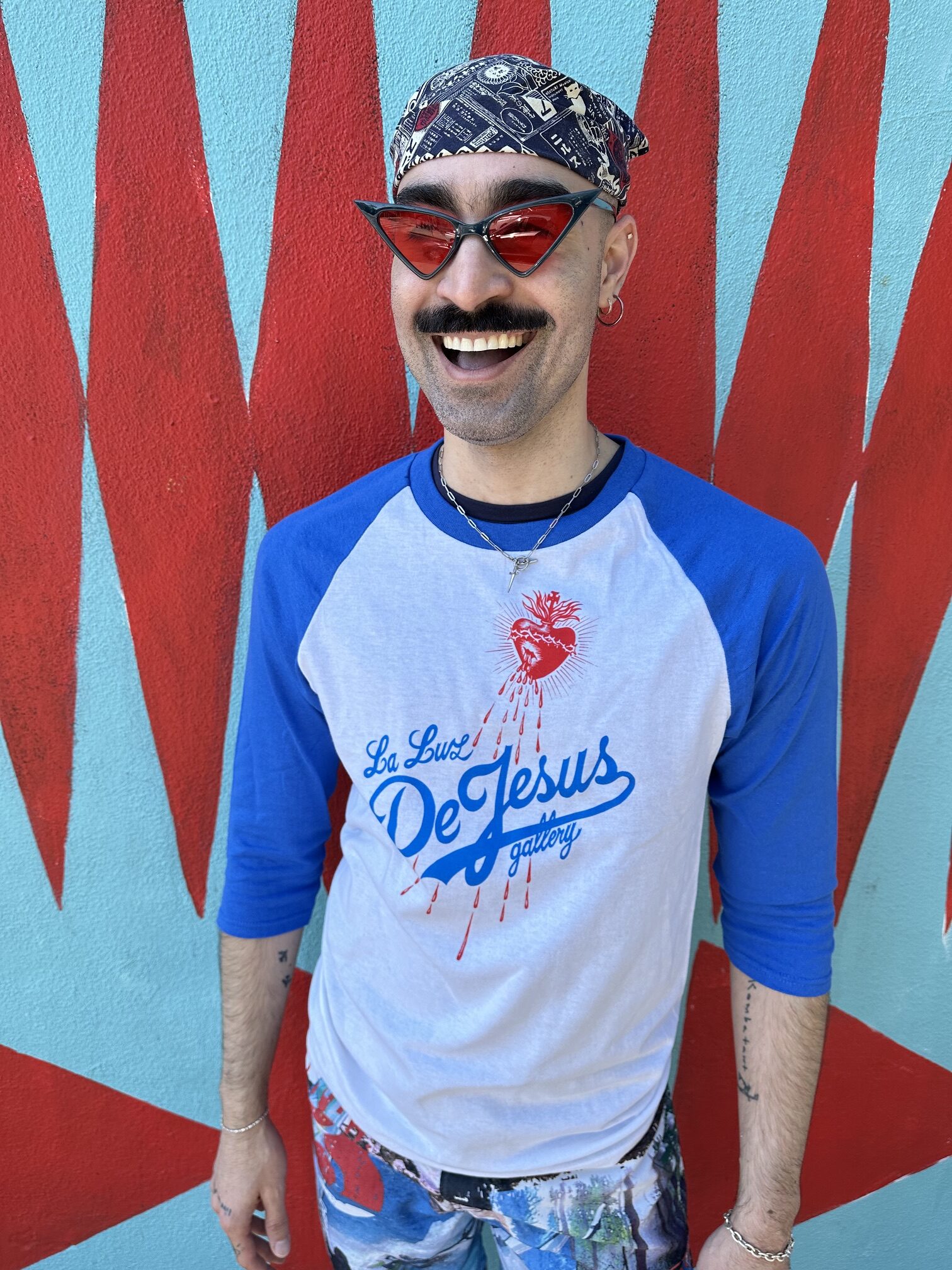 La Luz de Jesus Gallery (I Love LA) Ringer Unisex T-shirt